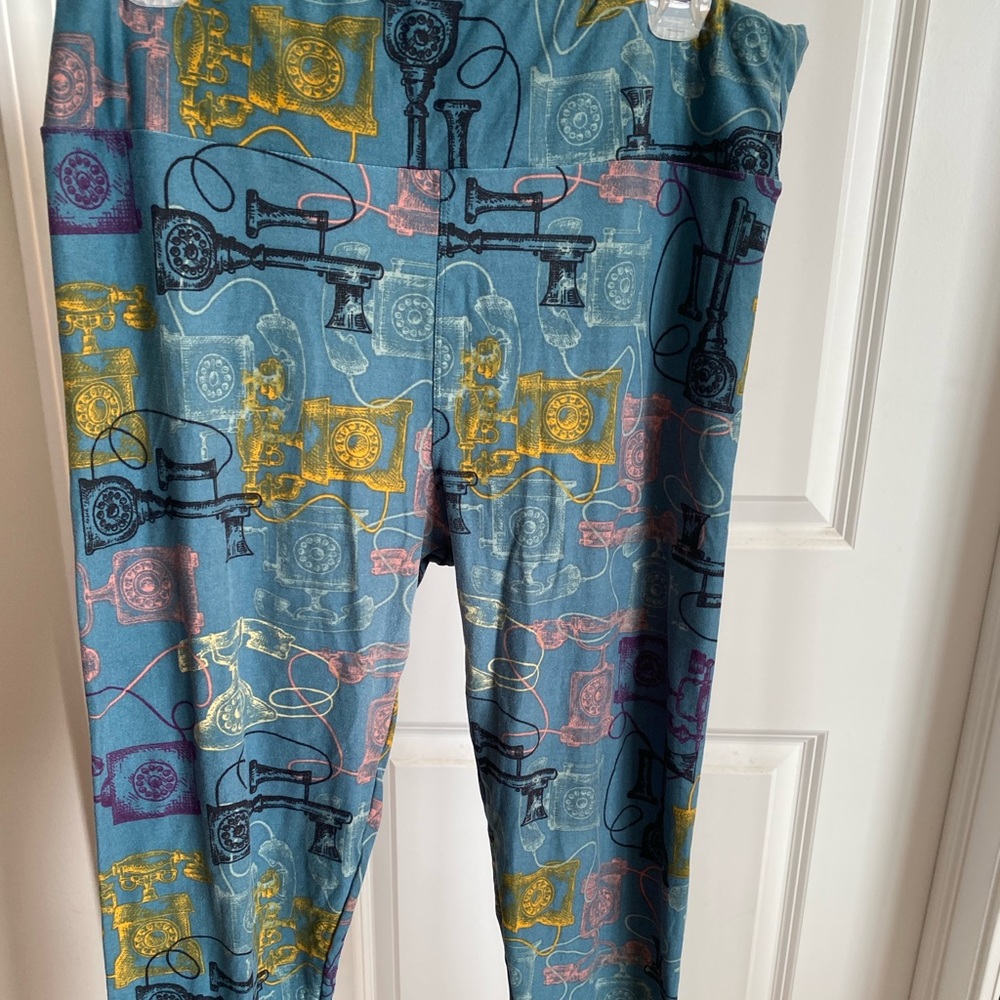 Lularoe Tall & Curvy Telephone leggings